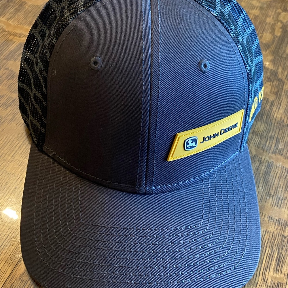 NEW John Deere GOLD KEY camo cap baseball hat A10